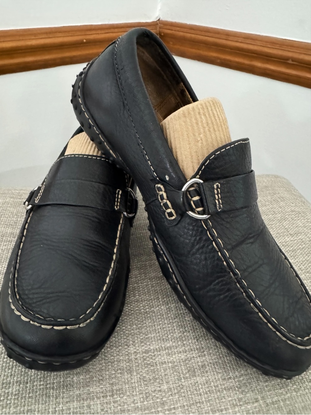 Børn "Mindy" Black Leather Driving Loafers - Women's Size 8 / 39 (Excellent
Cond